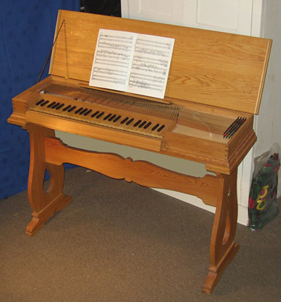 [Iberian fretted clavichord on stand